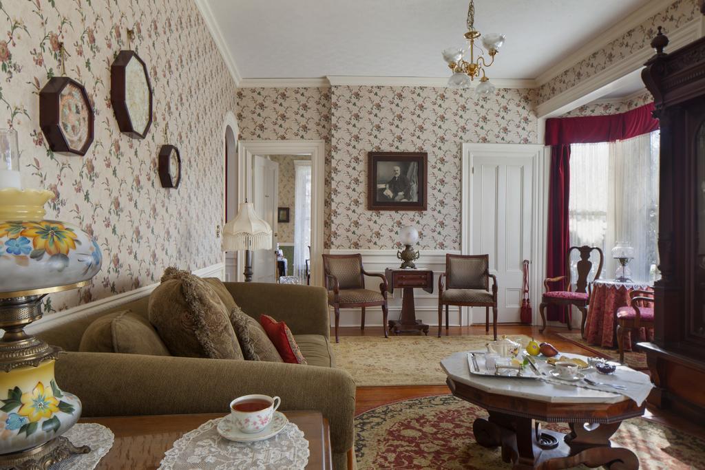 Isaiah Jones Homestead Bed And Breakfast Sandwich Exterior foto
